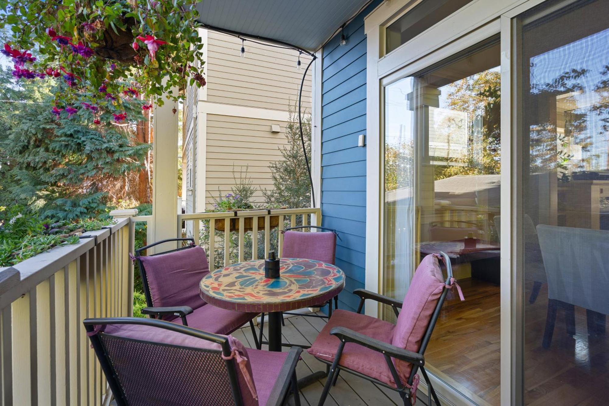 Cozy Modern Craftsman In North Portland
